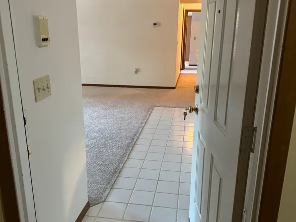 8663 Scenicview Dr APT 106, Broadview Heights, OH 44147