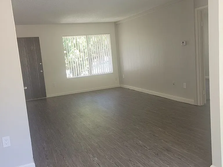 Casa Verde Apartments — Photo 3