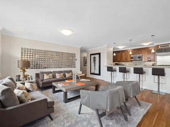 30 West 63rd Street 18STU image 3 of 8
