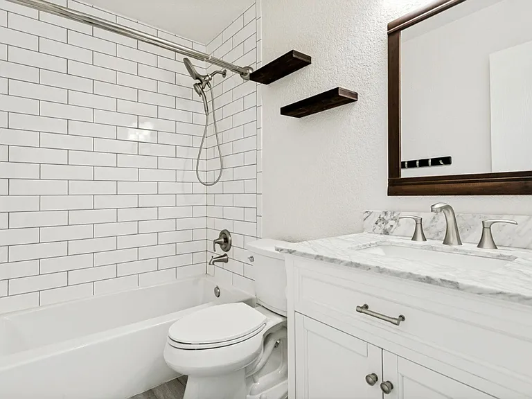 16302 Amberly Ct — Photo 21