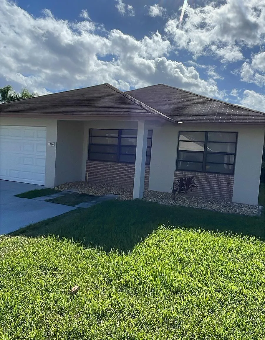 1 bed, 1.0 bath, 925 sqft, $1,800 — Photo 2