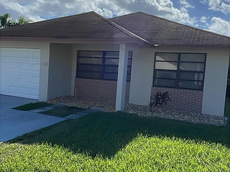 1380 Longarzo Pl — Photo 2