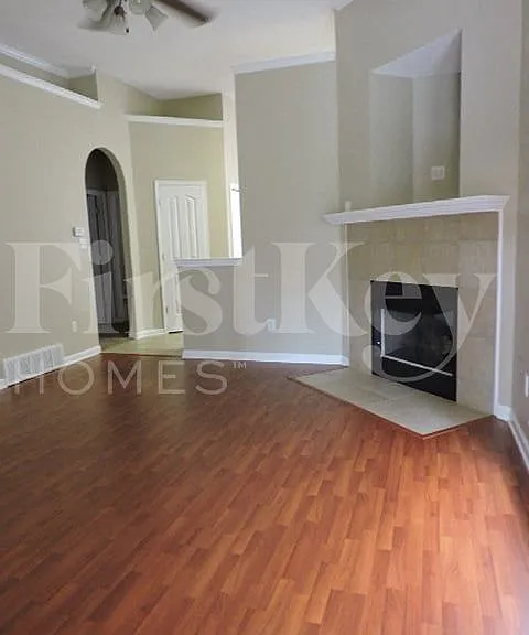 1177 Travers Ln — Photo 12