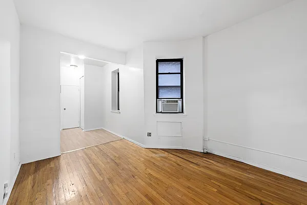 Rented by Douglas Elliman | media 4