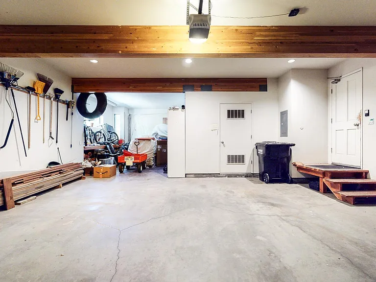 900 Majestic Pines Dr — Photo 13