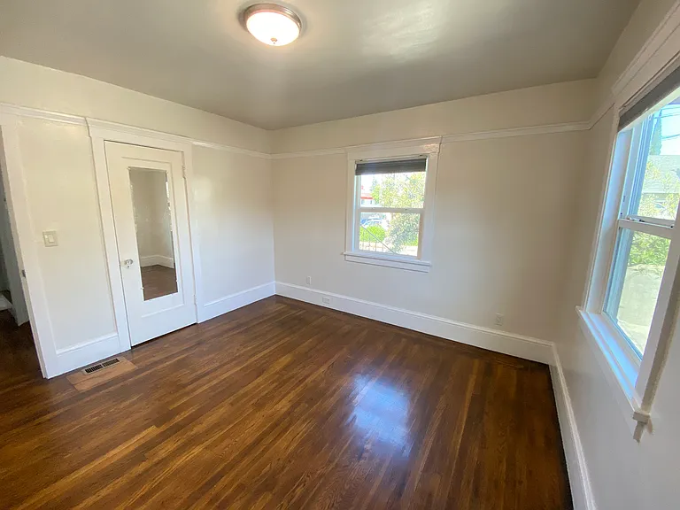 1604 Macarthur Blvd — Photo 13