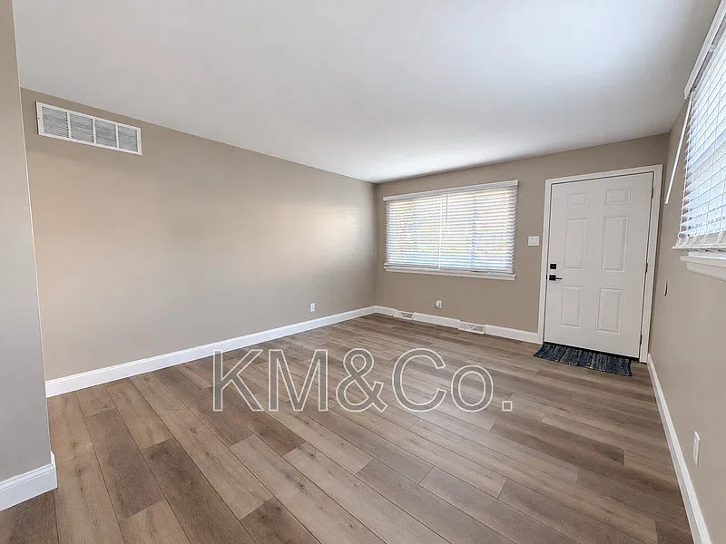 2 bed, 1.0 bath, 820 sqft, $1,425 — Photo 4
