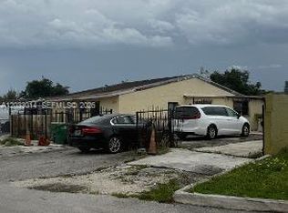 Vista Verde Townhouse Sec, Miami Gardens, FL 33055