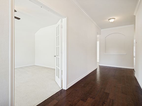 4th image of 1212 Villa Paloma Blvd