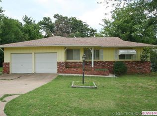 1131 N Hickory Ave, Sand Springs, OK 74063
