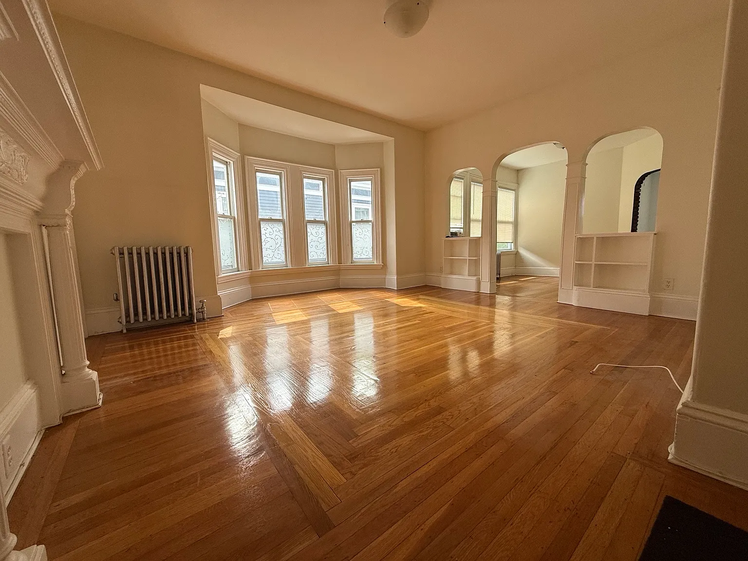 2 bed, 1195 sqft, $3,200 — Photo 2