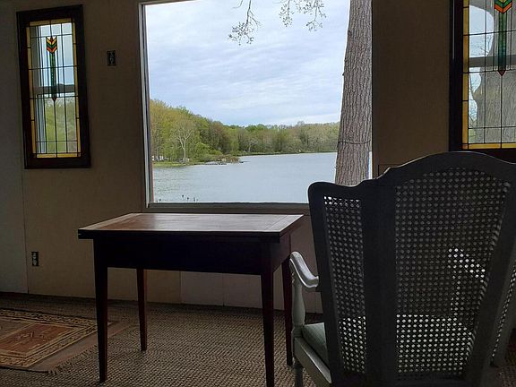 5th image of 684 E Lake Sixteen Dr