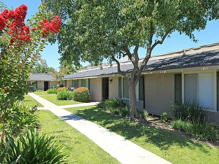 Canberra Court — Photo 11
