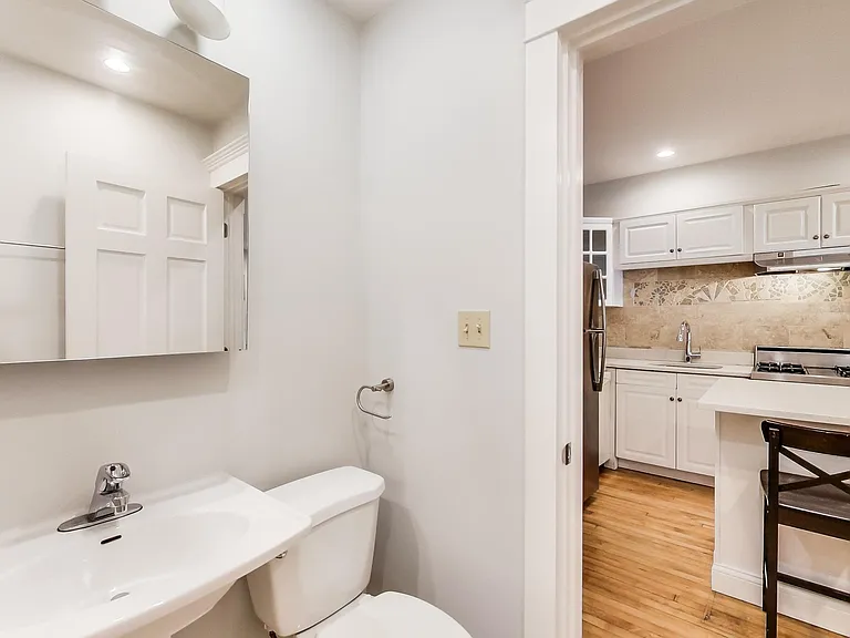 Upstair Bath