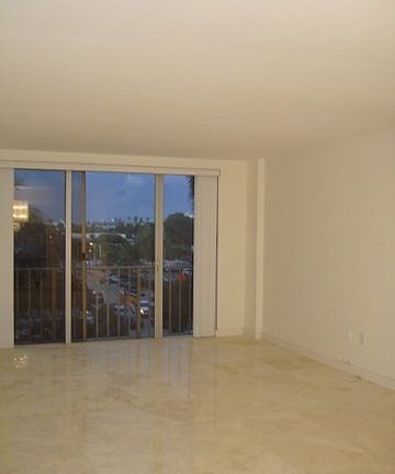 4th image of 800 West Ave APT 430