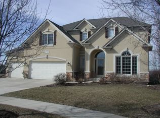 2340 Chandler Ct, Aurora, IL 60502