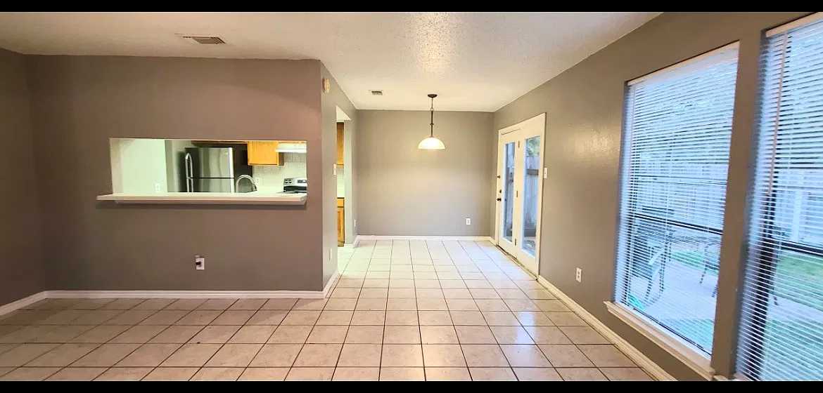 3 bed, 2.5 bath, 1500 sqft, $1,850 — Photo 4