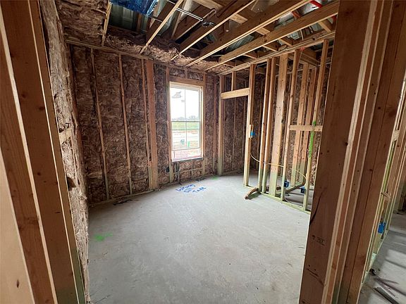 5th image of 224 Gus Loop