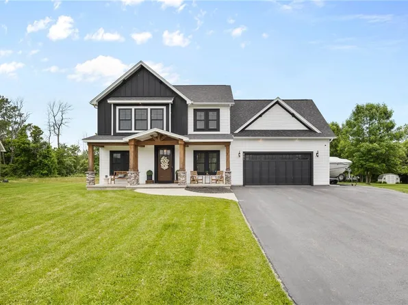 591 Whistlers Cove Ln, Rochester, NY 14612