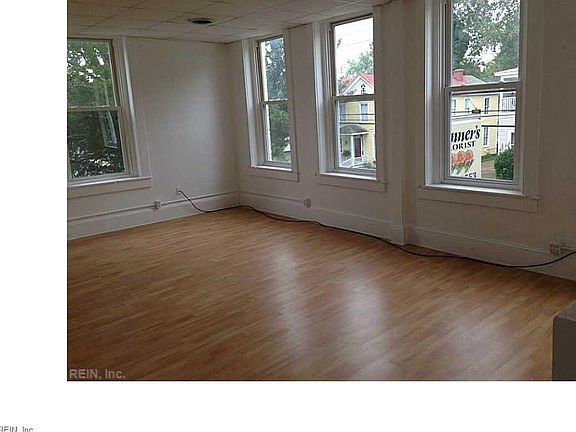 2nd image of 530 W Washington St
