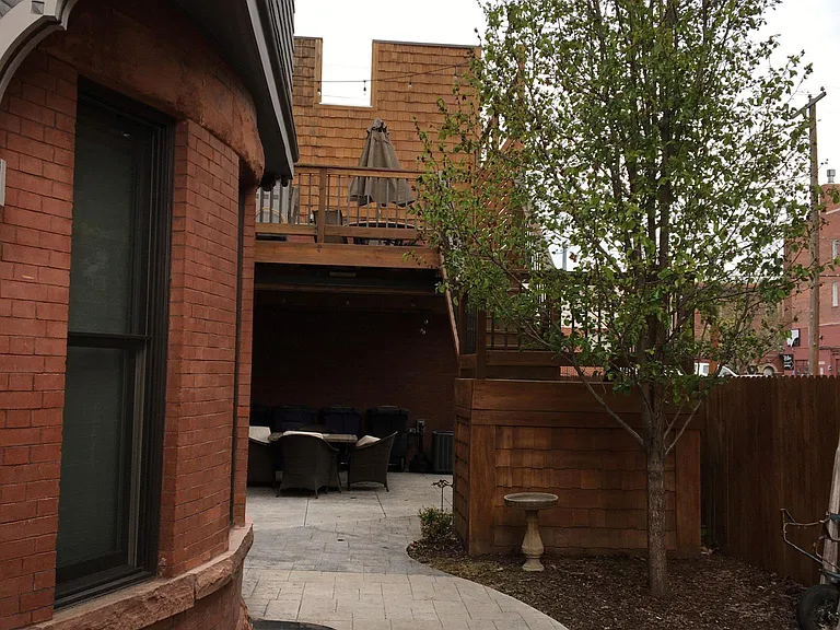 1542 Gaylord St — Photo 3