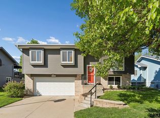15231 Ontario St, Omaha, NE 68144