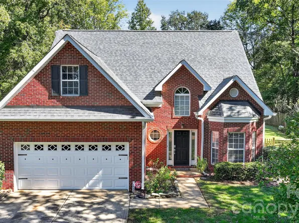 12530 Windward Oaks Dr, Huntersville, NC 28078