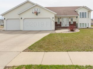 1105 9th Ave W, West Fargo, ND 58078