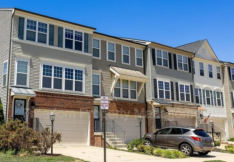 9222 Dawkins Crest Cir — Photo 2