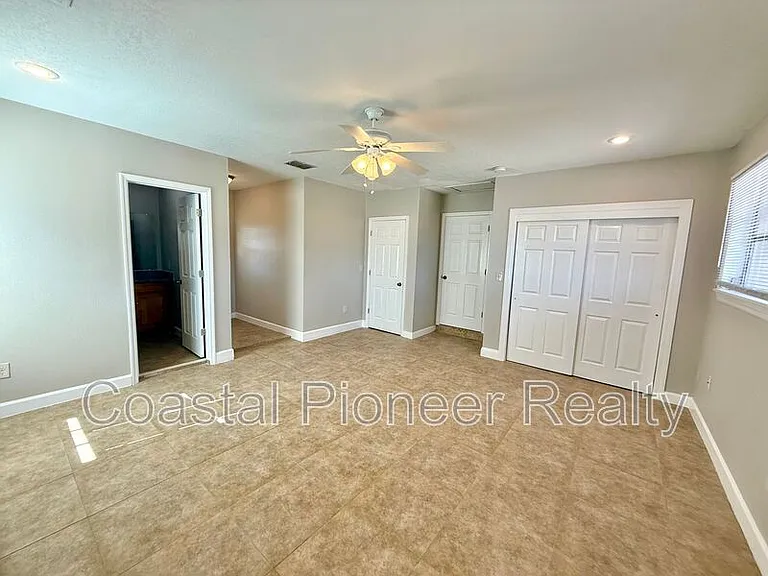 3944 E Eden Roc Cir — Photo 10