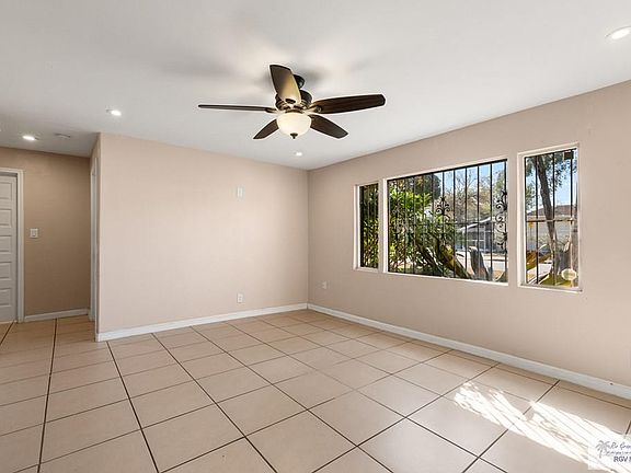 3rd image of 535 Colonial Dr