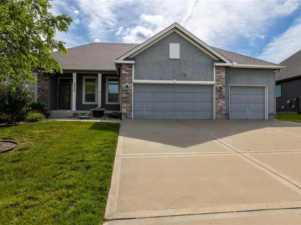 9839 N Farley Ave, Kansas City, MO 64157