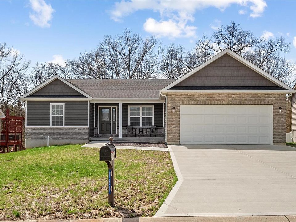 1st image of 181 Cuivre Valley Dr