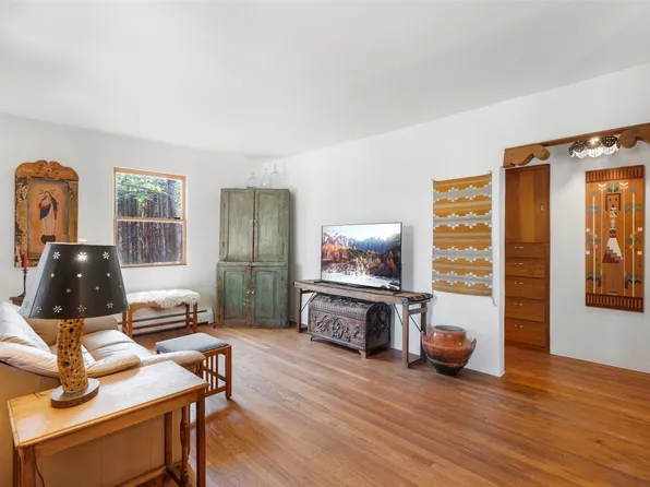 1820 Kiva Rd, Santa Fe, NM 87505