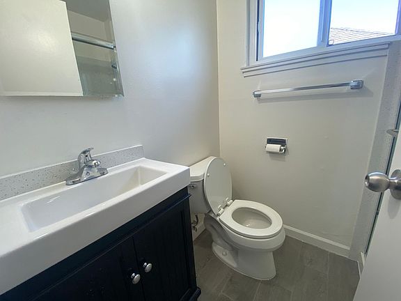 3rd image of 2199 Grant St #5