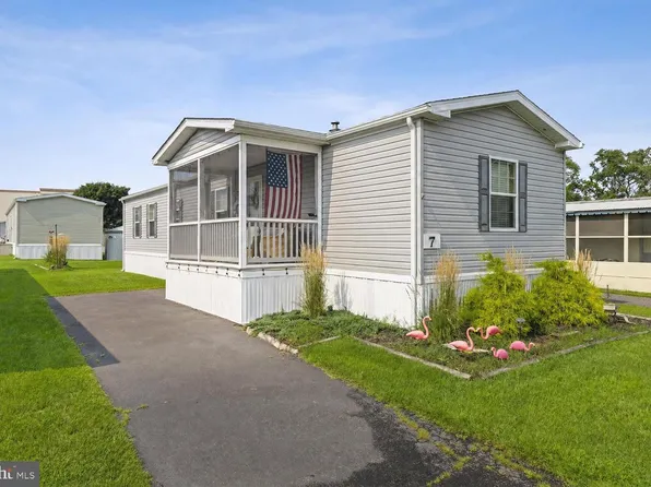 7 Spinning Wheel Ln, Rehoboth Beach, DE 19971