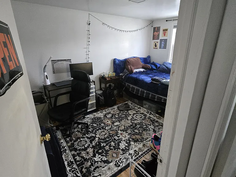 403 College St #2 — Photo 9