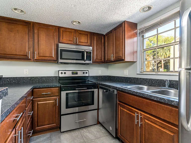 6299 La Costa Dr #B — Photo 18