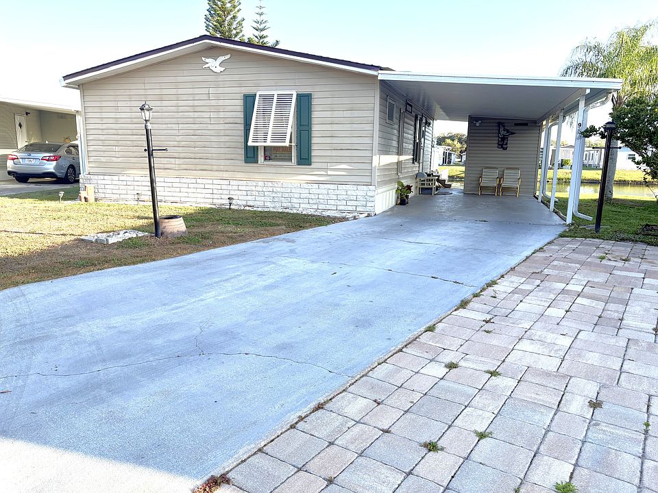 1st image of 2552 NE Turner Ave #98