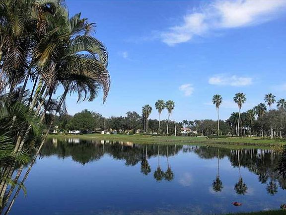 Residence of Sawgrass. Single Home 3/2. On Lake.