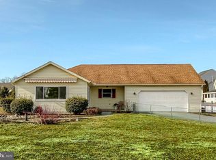453 Mulberry Dr, Mechanicsburg, PA 17050