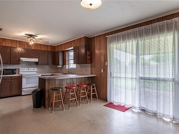2nd image of 3308 Evergreen Dr