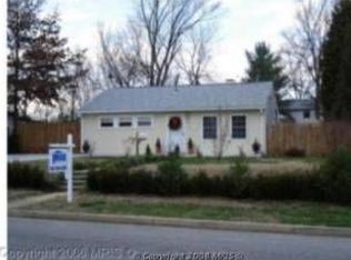 6424 The Pkwy, Alexandria, VA 22310