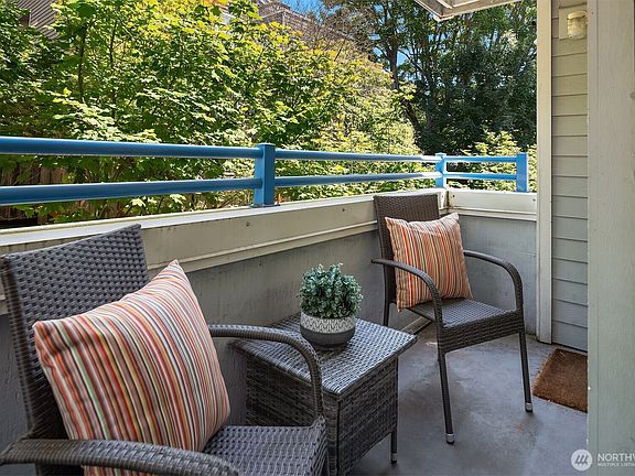 4th image of 2244 13th Avenue W #313