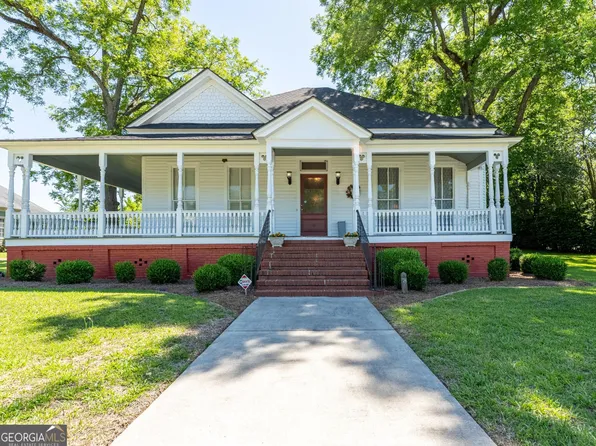 224 E Church St, Sandersville, GA 31082