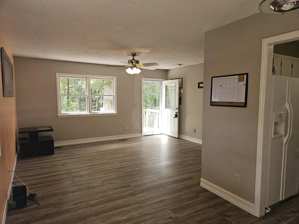 4 bed, 2.0 bath, $1,750 — Photo 4