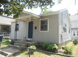 722 Veto St NW, Grand Rapids, MI 49504