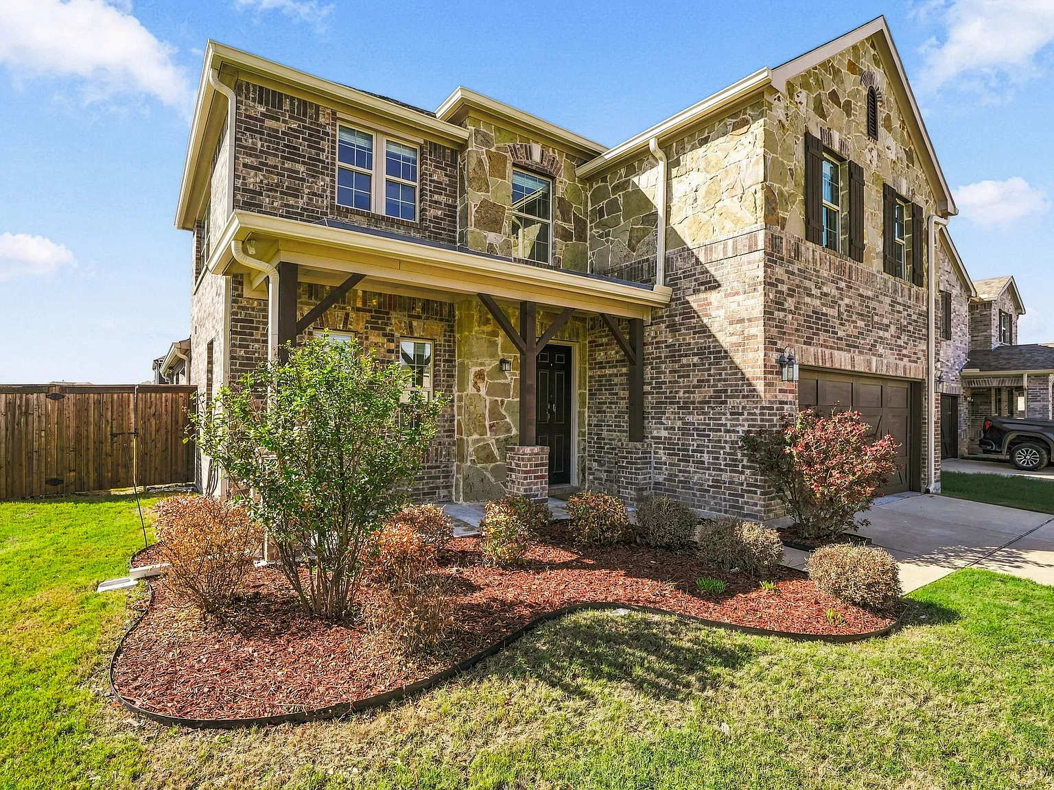 4 bed, 2577 sqft, $3,500 — Photo 1