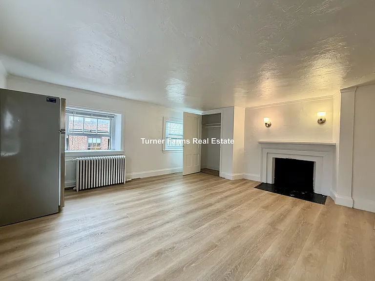 58 Anderson St #7 — Photo 2