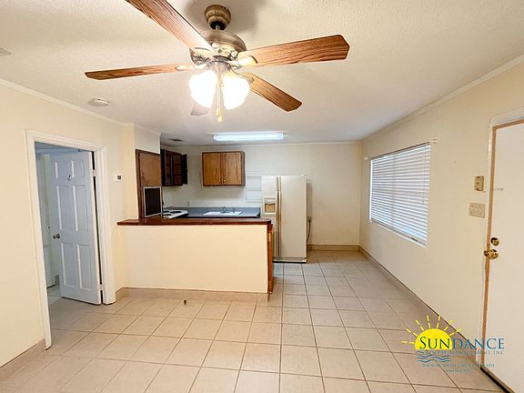 2nd image of 207 Tamarack Ave